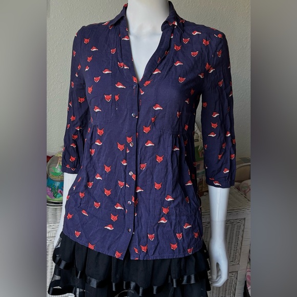 Anthropologie Tops - Anthropologie Maeve All Rayon Print blouse with Foxes in Plum Color Size 2
